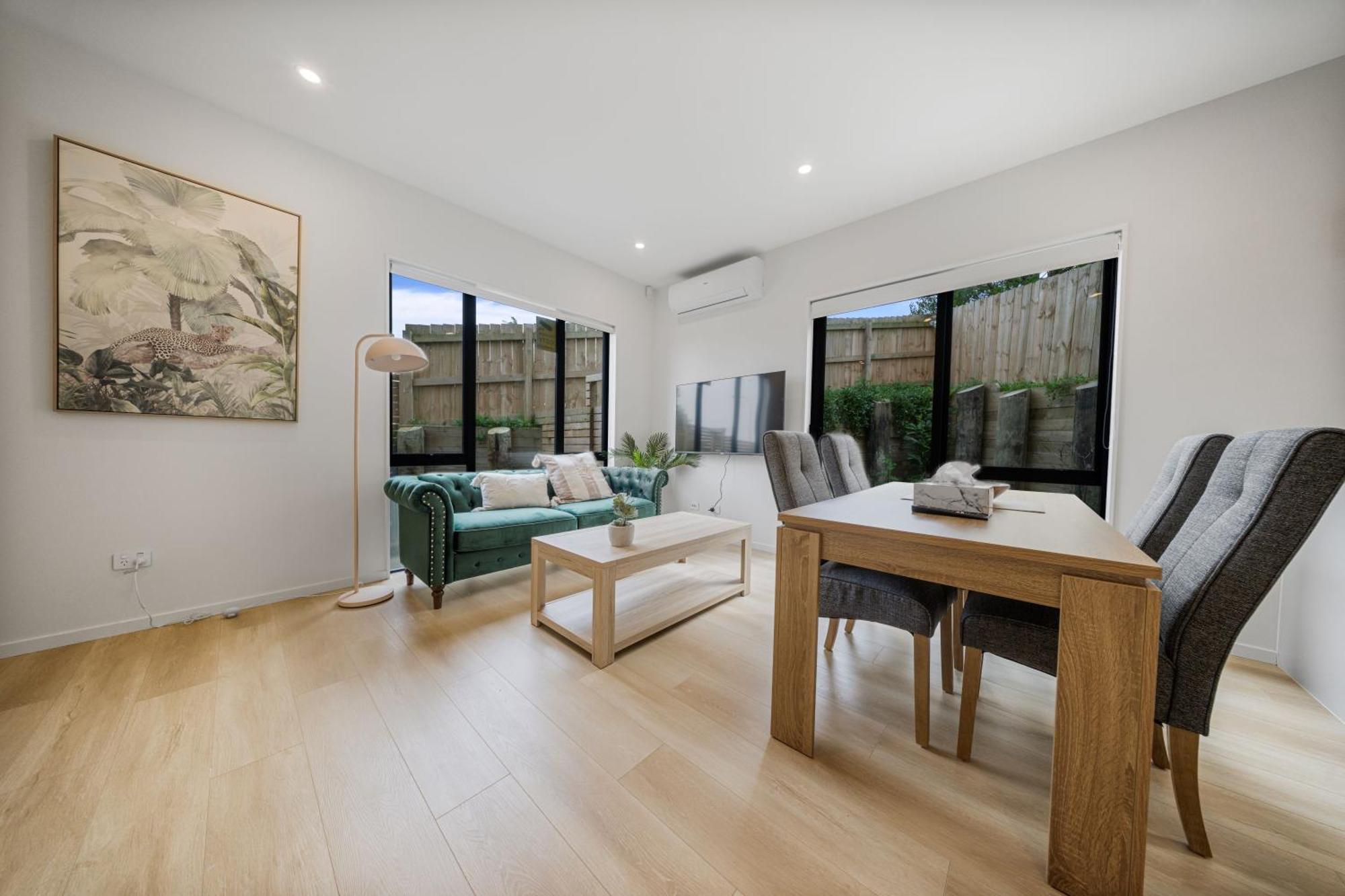 West Harbour Modern 4-Bedroom Retreat Auckland Exterior photo